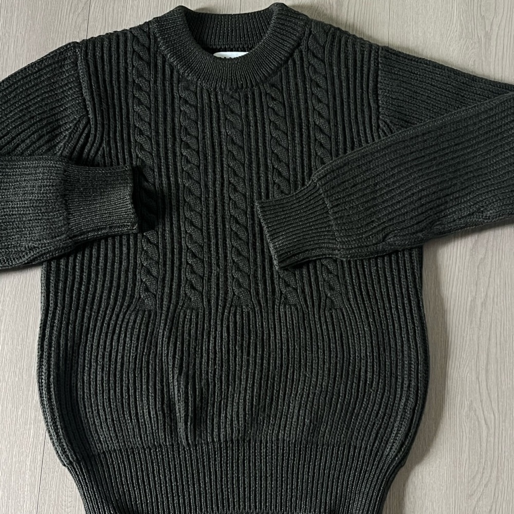 MHL sweater